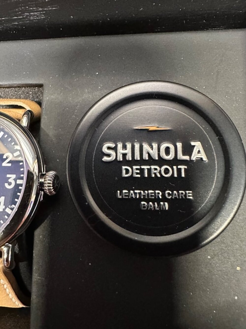 Shinola Runwell 41mm Mens Watch W/ Tan Leather Strap Dark Blue Dial Wood Box & L - Picture 2 of 8